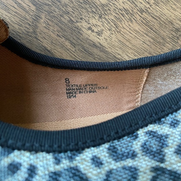 [ Sold ] NWOT Animal Print Lace-Up Shoes - Picture 6 of 8